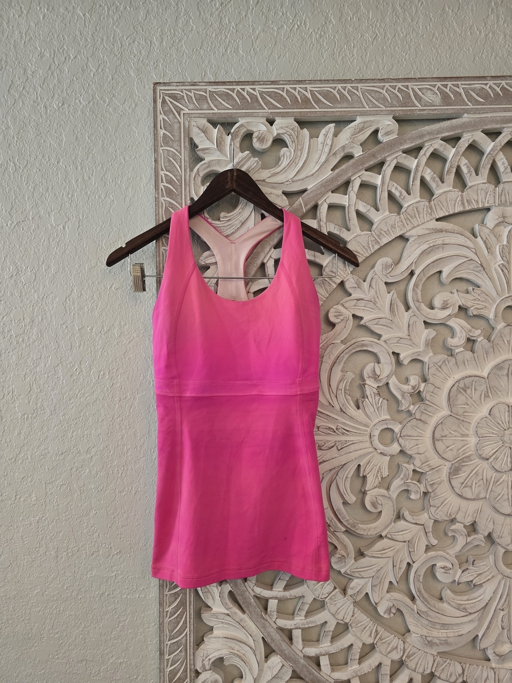 Lululemon Women's Fucshia Pink Cross Back Tank Top 2